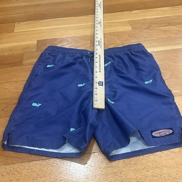 Vineyard vine boys swim trunks size large (16) . - Picture 6 of 9